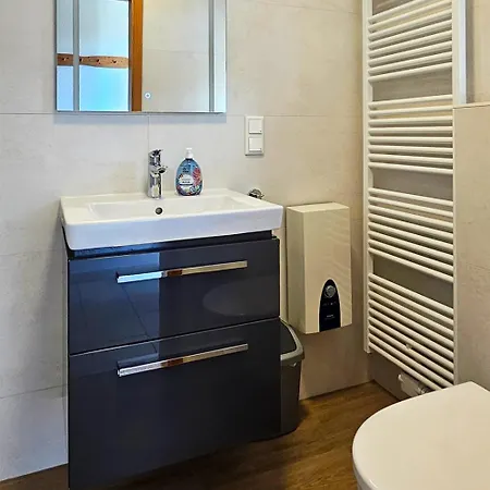 Hirtenstr 1 F Holiday home